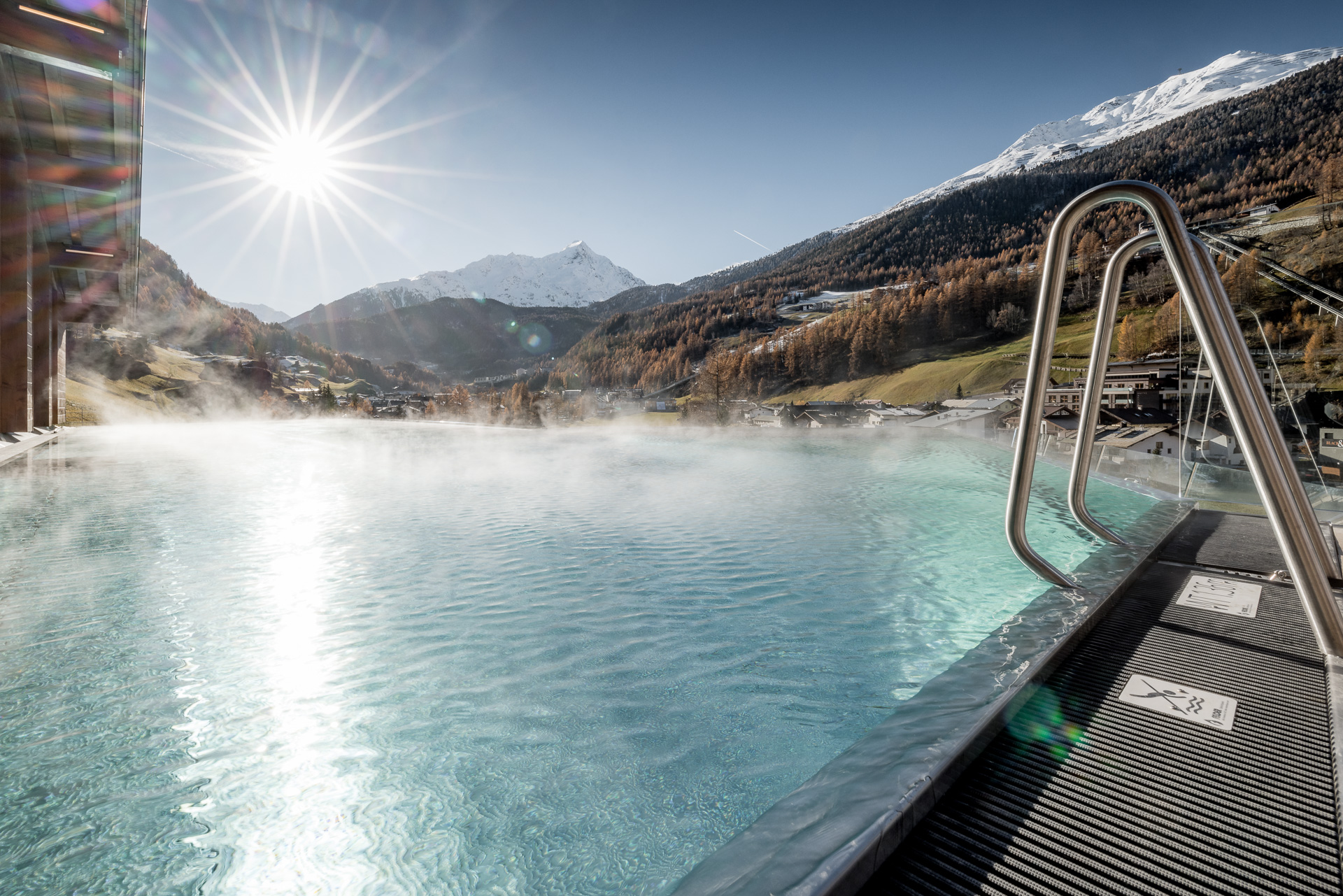 Herbstauszeit im Hotel Das Central in Sölden im Infinity Pool