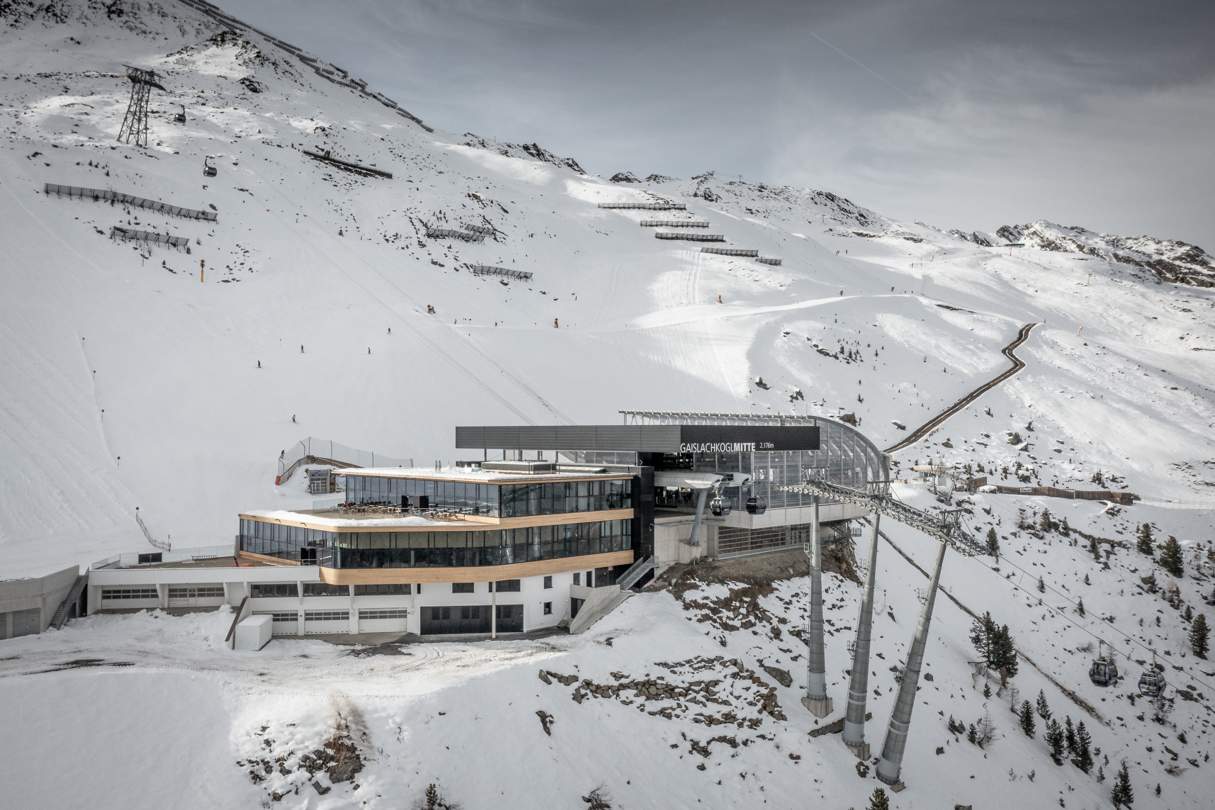 Außenansicht Mittelstation Gaislachkogl - FALCON Restaurants